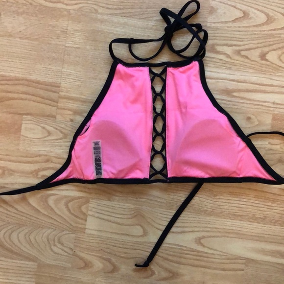 Victoria’s Secret Pink Bikini Top - Picture 2 of 2